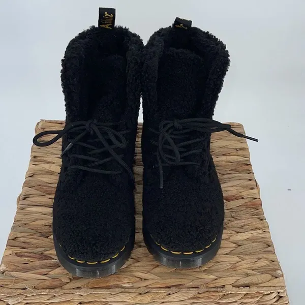 Dr. Martens 1460 PASCAL WOMEN'S FAUX SHEARLING BOOTS Size 7‎ Black - Image 5