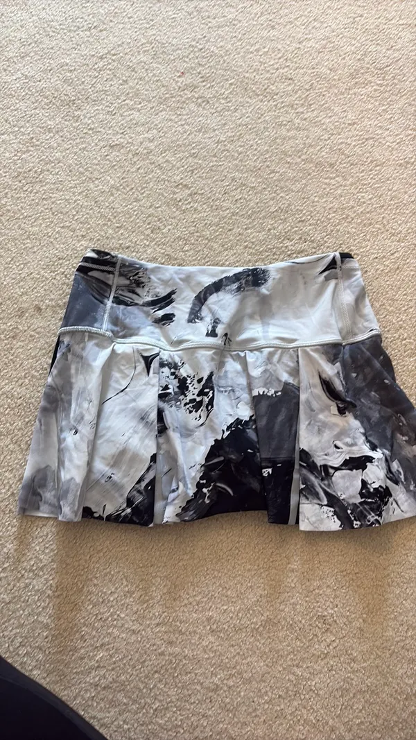 Lululemon Skirt - Image 3