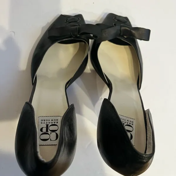 Vero Cuoio Black Peep Toe Heels with Bow Detail - Image 9