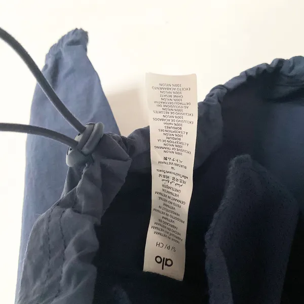 Alo Yoga Light Weight Takeaway Track Pullover Navy S - Image 5