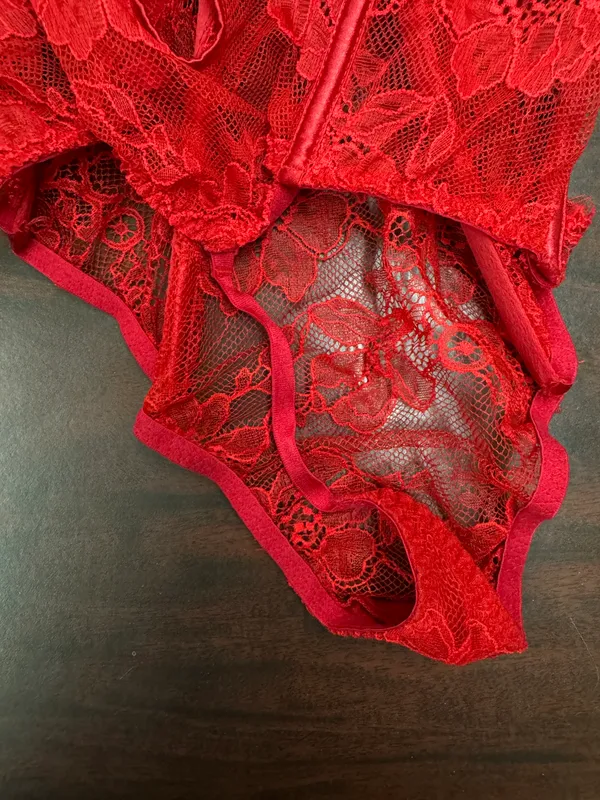 Victoria’s Secret Red Lace Bombshell Teddy Lingerie Size Large - Image 5