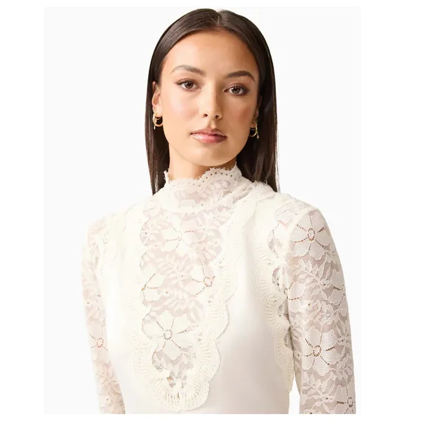 Elliatt Margot Lace Inset Long Sleeve Gown Size Medium - Image 5