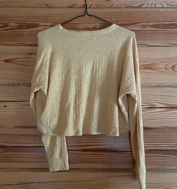 Hollister long sleeve cropped thermal​​​​ - Image 3