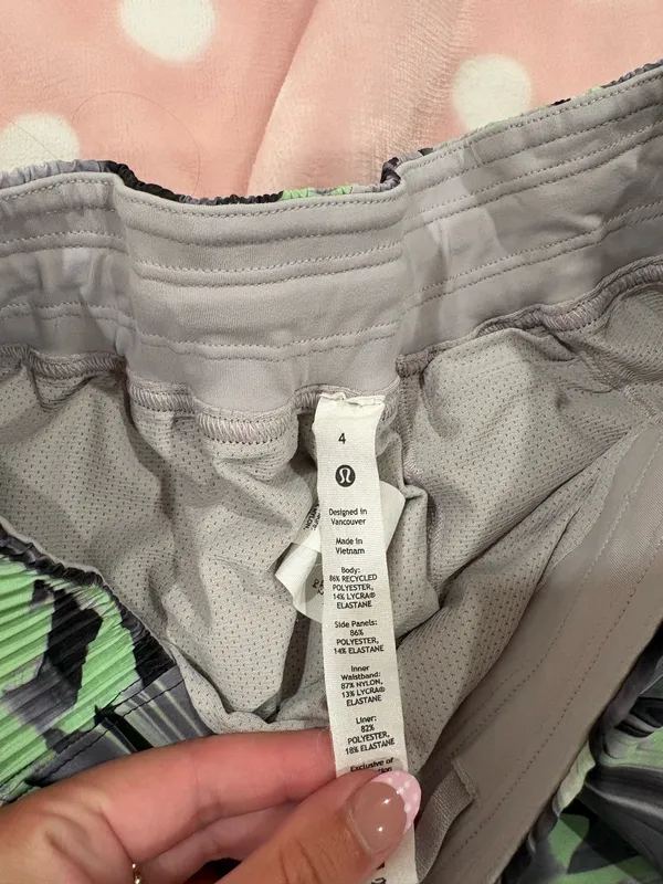 Lululemon Hotty Shorts Special Edition 4"  - Image 4