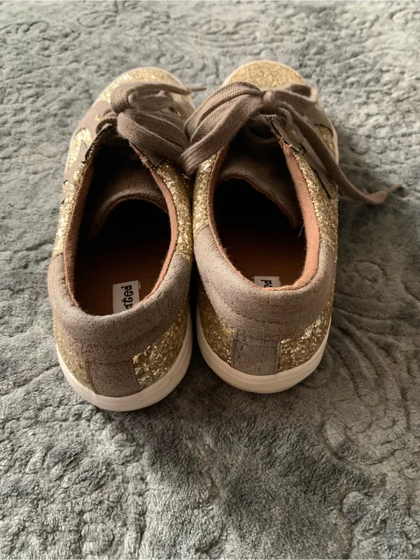 Not Rated Gold Glitter Sneakers with Taupe Accents - Image 5