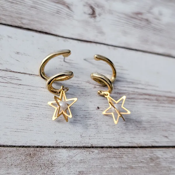 Vintage Earrings for Pierced Ears Twist Dangle with 3D Star & Faux Pearl - Image 2