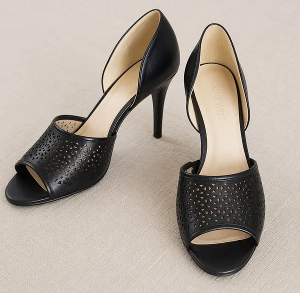 Nine West Heel, Size 8.5 - Image 4