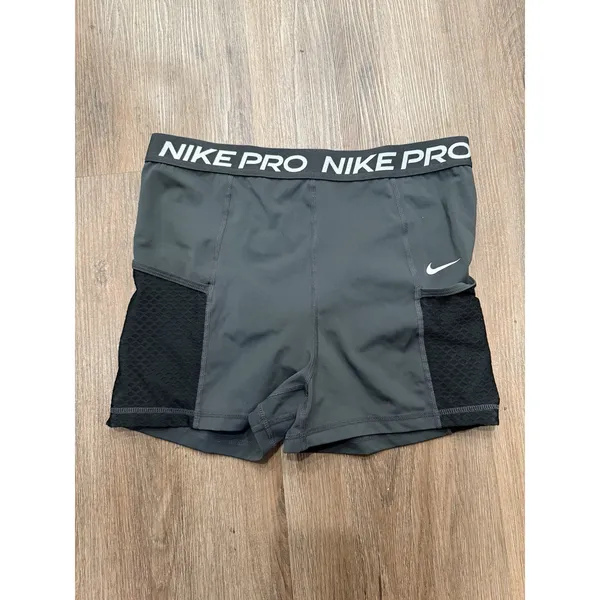 Women's Nike Pro High-Waisted 3" Training Shorts with‎ Pockets Large - Image 2