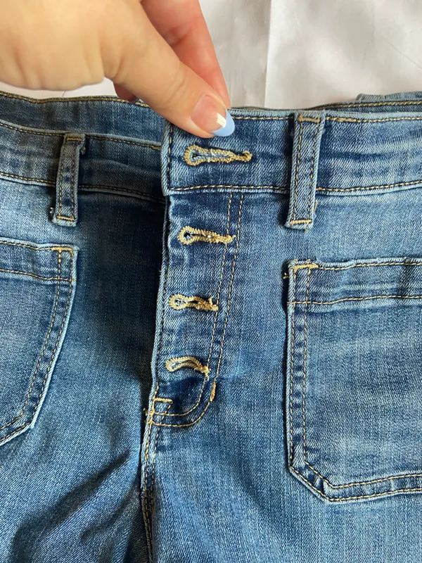 High-waisted Jeans - Image 6