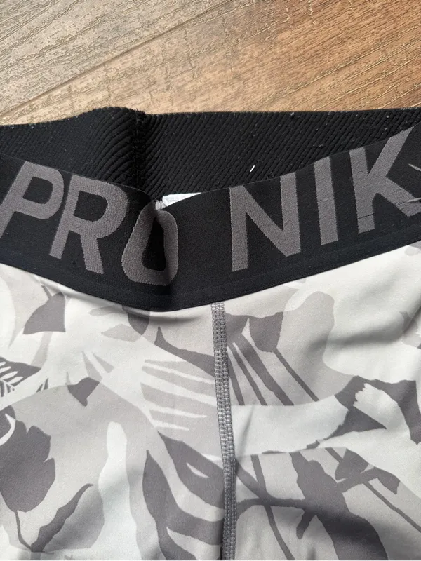 Nike Pro Dri-FIT Gray Tropical Print Compression Leggings Women’s XS Athletic - Image 5