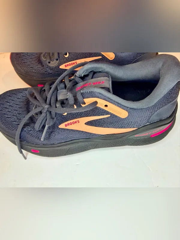 Brooks Ghost Max Womens 7.5 B Black Papaya Raspberry Running Shoes - Image 8