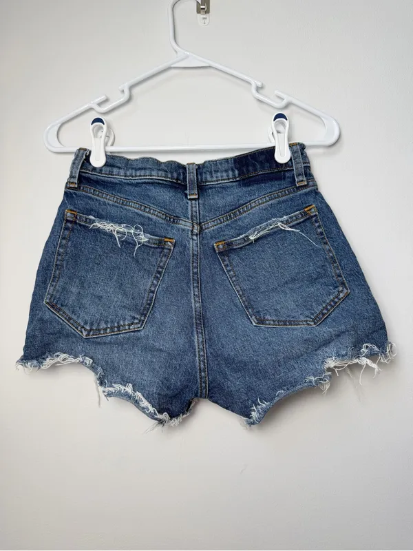 Abercrombie and Fitch The Mom Short High Rise Curve Love Denim Shorts Size 0 - Image 4