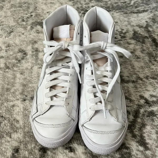 Women’s Nike Blazer Mid '77 Triple White - Image 5