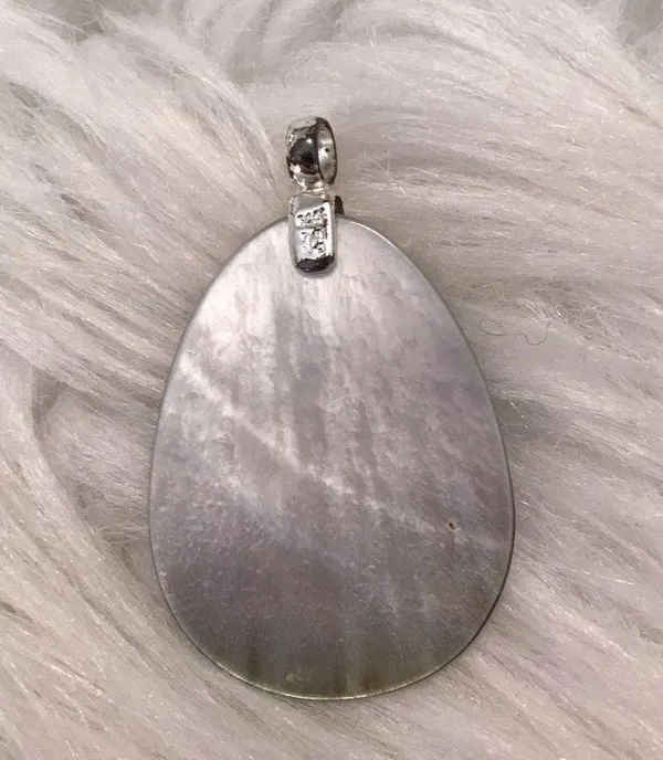 Vintage Mother of Pearl slice pendant with 925 sterling silver pendant bail Flaw - Image 5