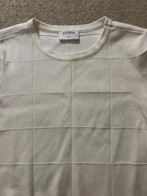 Storia White Crop Top - Image 2