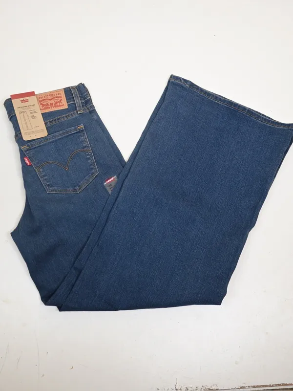 Levi's Women's 318 Shaping Wide Leg Jean NEW 25X30 - Image 3