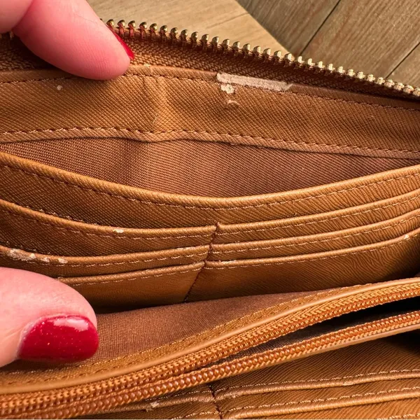 Fossil Wristlet‎ Tan Pink Red Salmon w/ Tons of Card Slots - Image 4
