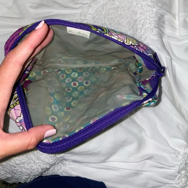 Medium Zip Vera Bradley Makeup Case - Image 3