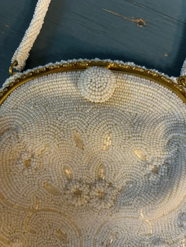 Vintage 1950’s Beaded Ivory Evening Bag with Gold Accents - Made in Japan - Image 10