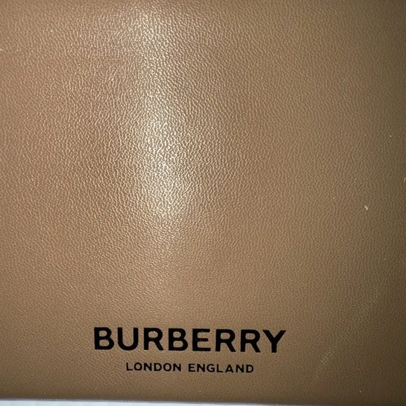 Burberry London England Tan‎ Brown With Black Letters Eye/Sun Glass Case - Image 6