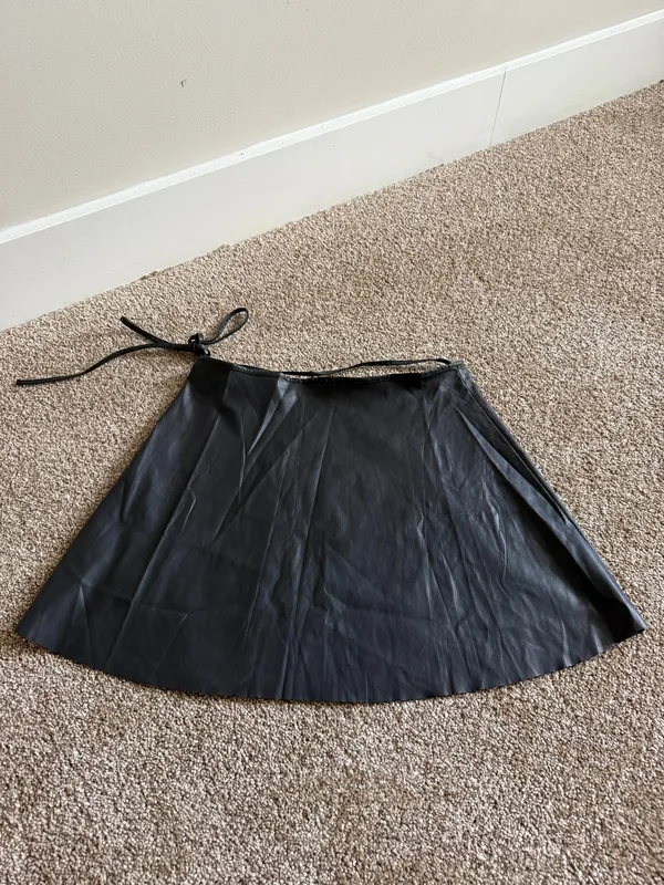 Bershka Skirt Mini Faux Black Leather - Image 2
