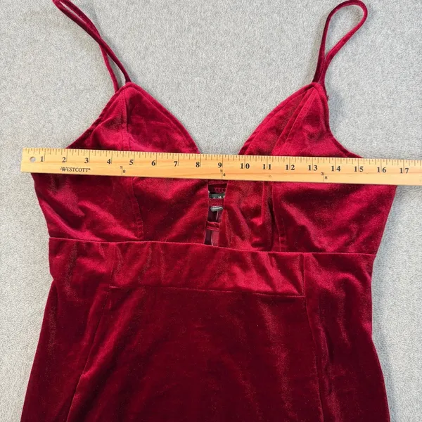 Haute Monde Women's XL Burgundy Velvet Strappy V-Neck Midi Bodycon Dress - Image 6