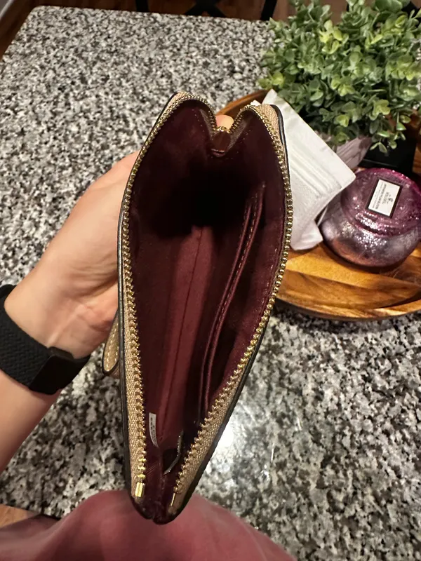 Coach Wristlet Leather - Image 4