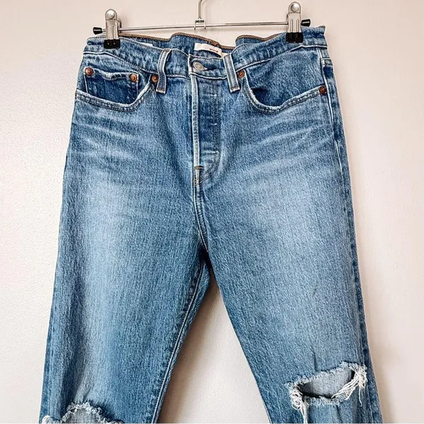 Levis Wedgie High Rise Button Fly Ripped Knees Medium Wash Size 28 - Image 3
