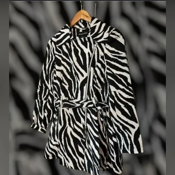 Black Rivert Zebra Trench Coat XS - Image 2