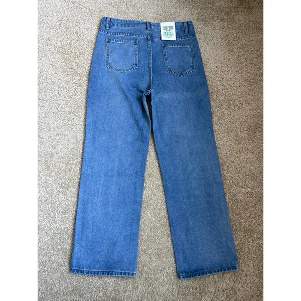 NWT‎ Women Straight Leg Jeans Blue Denim Pants Gold Pocket Detail fit Size S - Image 4