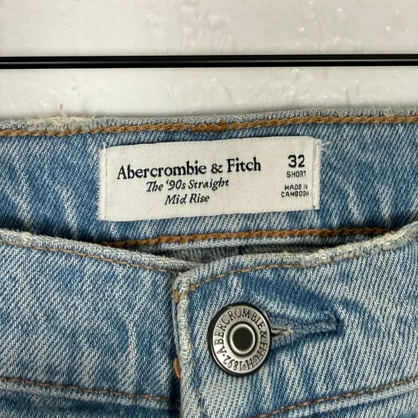 Abercrombie & Fitch 90s Straight Mid Rise Jeans Size 32 Short NWT - Image 3