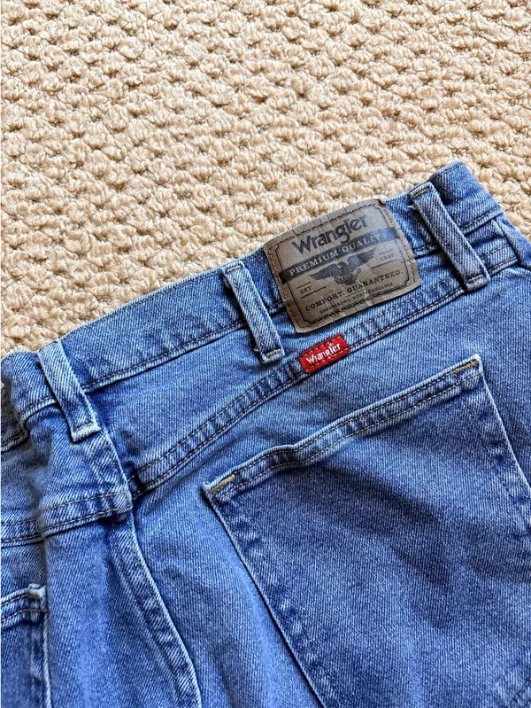 Wrangler Straight Leg Jeans - Image 4