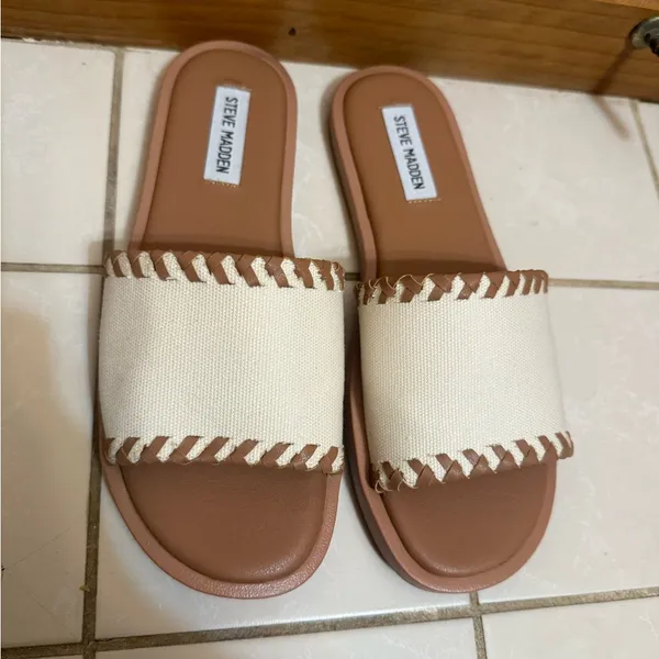 Steve Madden | Woven Brown and Cream Slide Sandals size 8.5 - Image 6