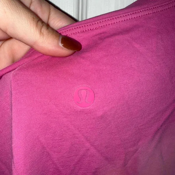 Lululemon tee - Image 3