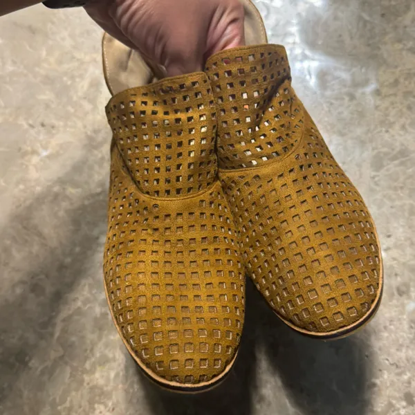 Catherine Malandrino brown booties size 10 In great condition - Image 3
