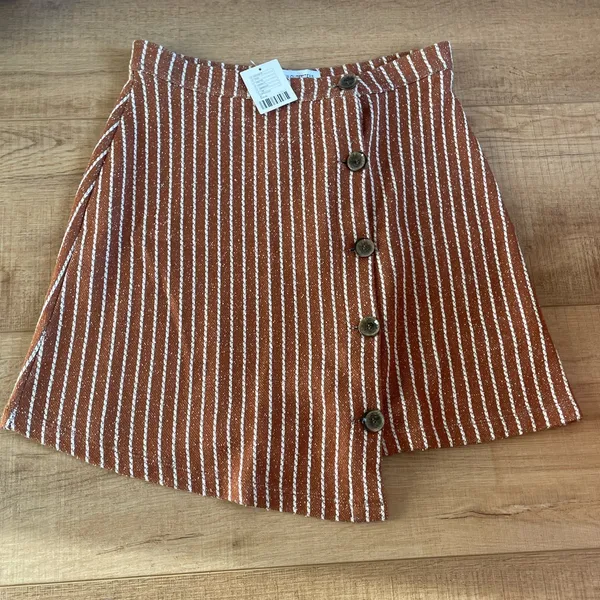 NWT Urban Outfitters Size M Brown and White Pinstriped asymmetrical mini skirt - Image 5