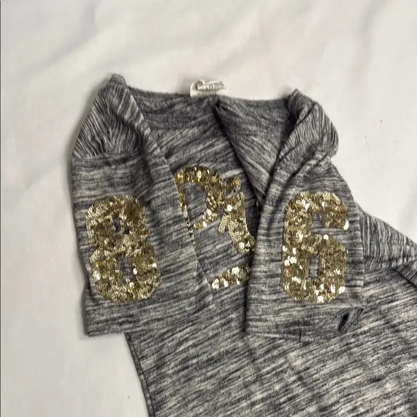 Victoria's Secret Gray Tee with Gold Accents - Image 6