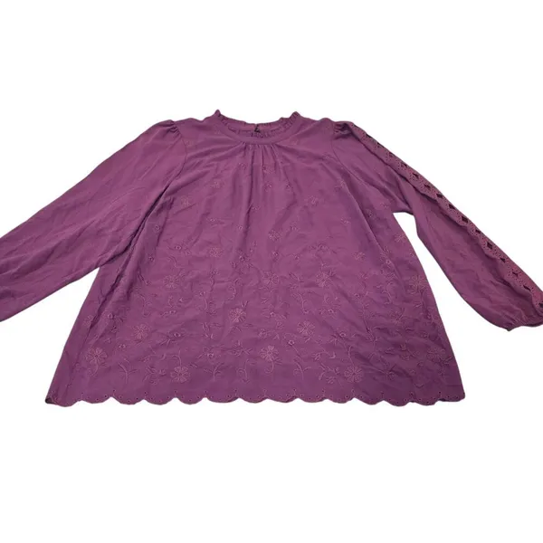 Torrid Challis Embroidered Cut Out Long Sleeve Blouse Size:‎ 2X - Image 2