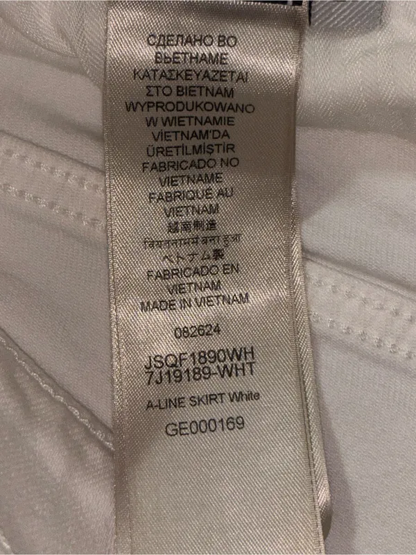 7 For All Mankind White Denim Skirt Women’s Waist Size 25 Cutoff Raw Hem Pockets - Image 9