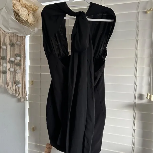 Pretty Little Thing Label Black Chiffon Bust Halter Bodycon Mini Dress Long Scarf Size 12 NWT - Image 4