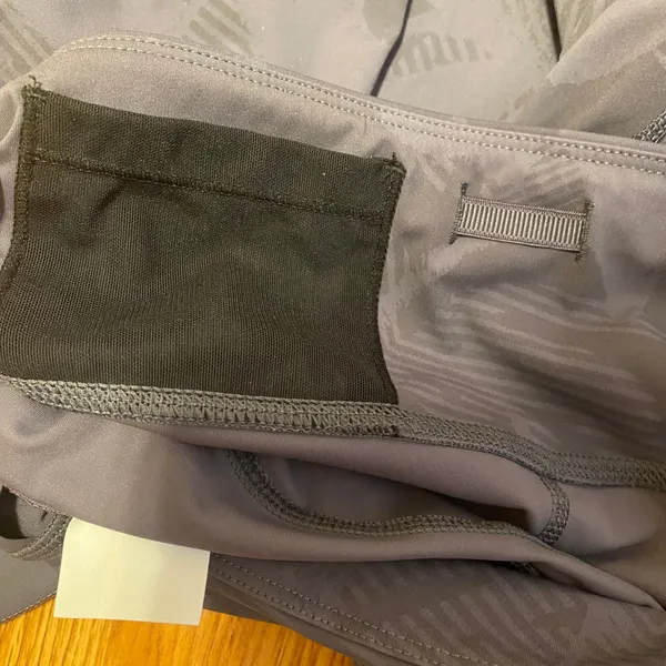 Stride Leggings in Charcoal Mache - Image 6