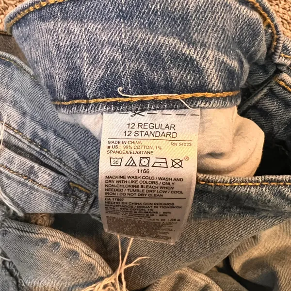 Old Navy Womens Flare‎ Jeans Mid Rise Distressed Light Wash Size 12 Regular - Image 3