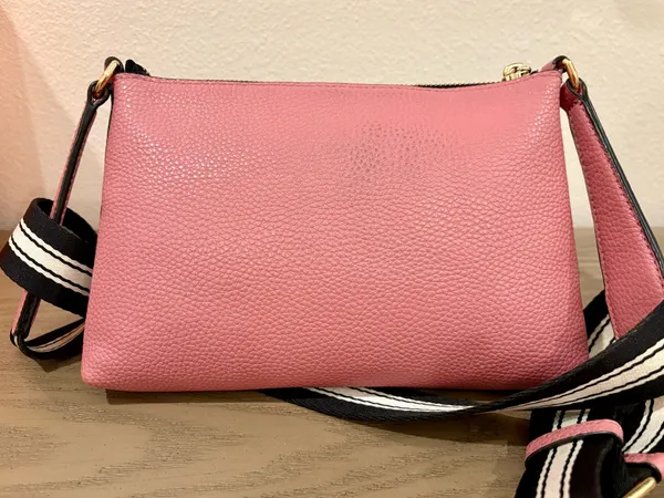 Marc Jacobs Cosmo Crossbody - Image 10