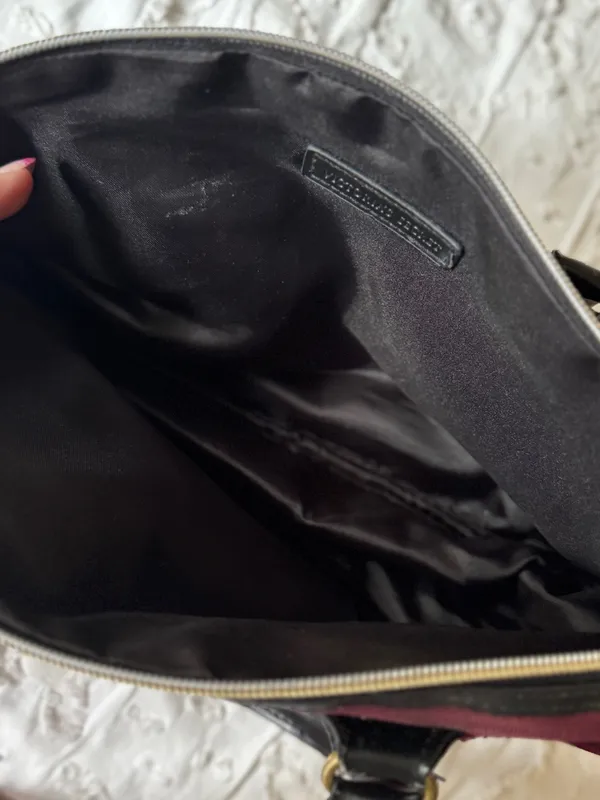 Victoria's Secret Burgundy Satchel with Black Handles - Image 8