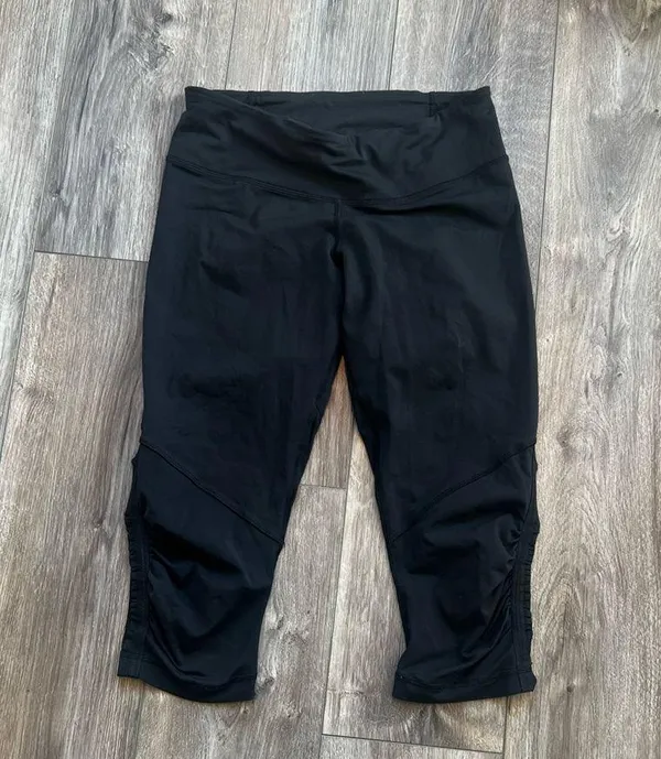 Lululemon capri leggings - Image 3