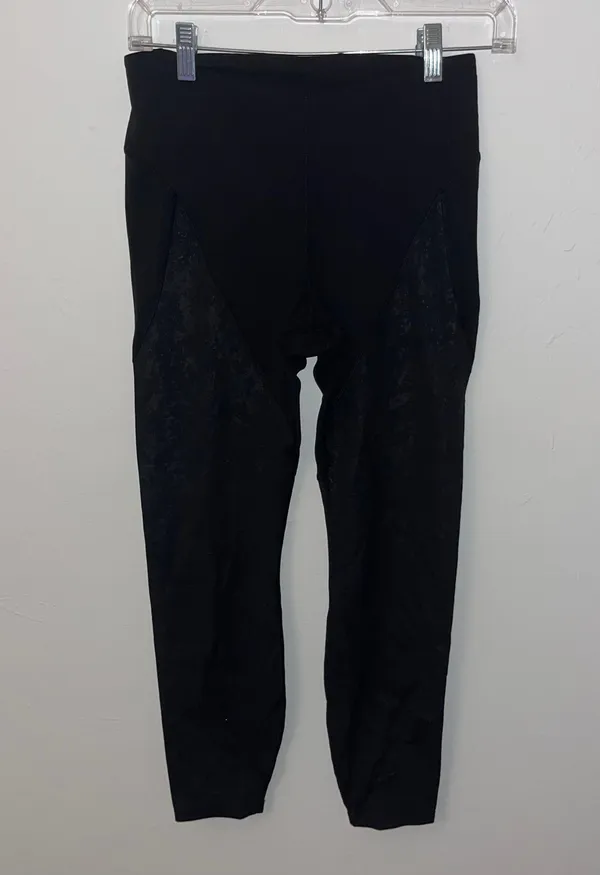 LAB Embossed Leggings - Image 5