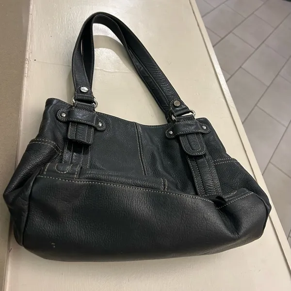 Purse Elegant Black Leather Handbag-B is for BEAUTY! Like new TIGNANELLO-quality - Image 6