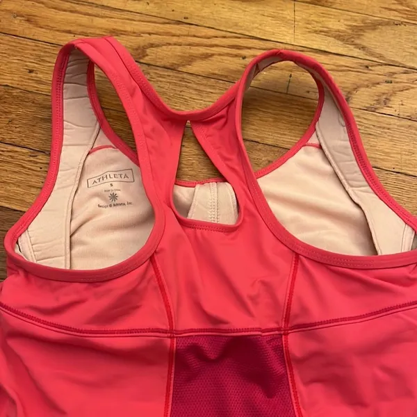 Athleta Energy Workout cycling tank‎ top size S - Image 4