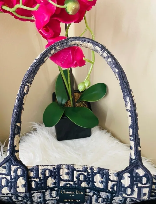 Christian Dior Tote Bag - Image 10
