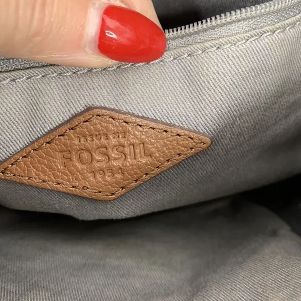 Fossil Leather Crossbody Bag Brown Purse Zippered Pockets Adjustable‎ Travel Bag - Image 9